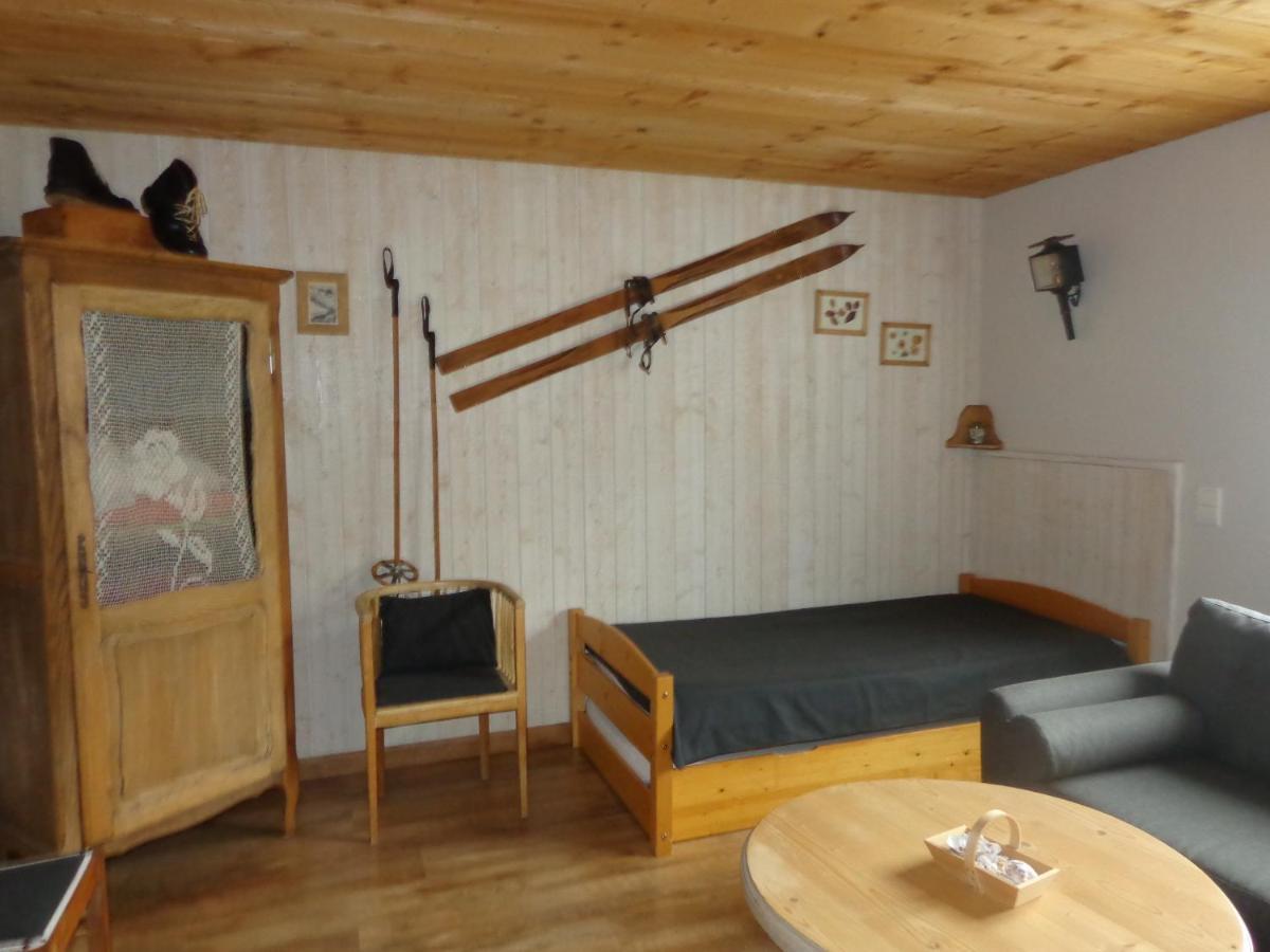 Chez Corine Marque Badet Apartment Люс-Сен-Совер Екстериор снимка